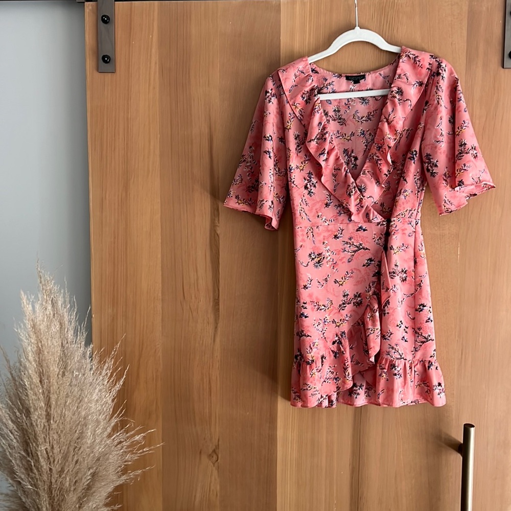 Top Shop - Pink Dress with Black Button Detail